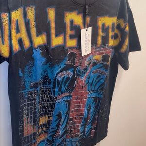 PEYTON VALLEY Black Graphic Tee
